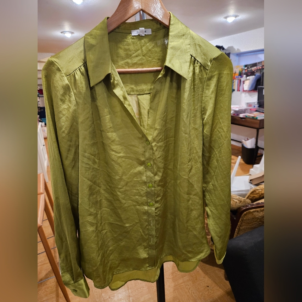 Pleione Light Green Casual Button Down Shirt
